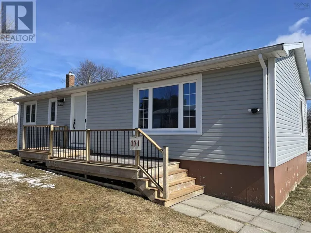171 Centennial Avenue, Lunenburg, Nova Scotia B0J2C0
