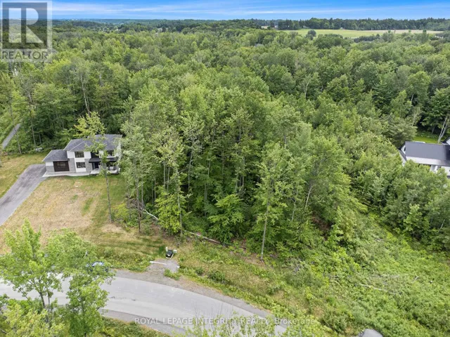 1590 KINSELLA DRIVE, Ottawa, Ontario K4C0B2
