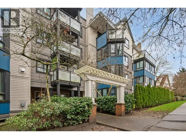 PH7 2405 KAMLOOPS STREET, Vancouver, British Columbia V5M4V6