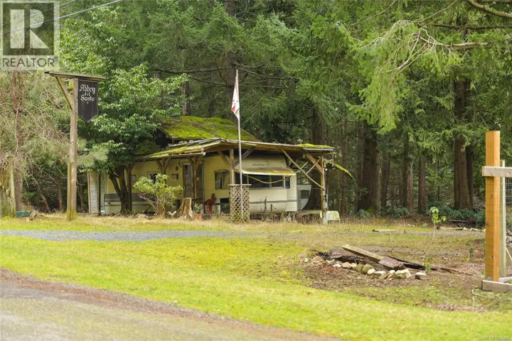 416 Wood Dale Dr, Mayne Island, British Columbia V0N2J2