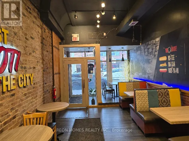 16 HOLLAND STREET, Bradford West Gwillimbury (Bradford), Ontario L3Z2B2