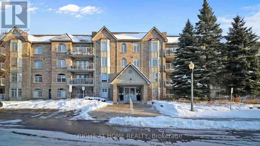 D408 - 216 PLAINS ROAD WEST ROAD W, Burlington (Bayview), Ontario L7T4K8