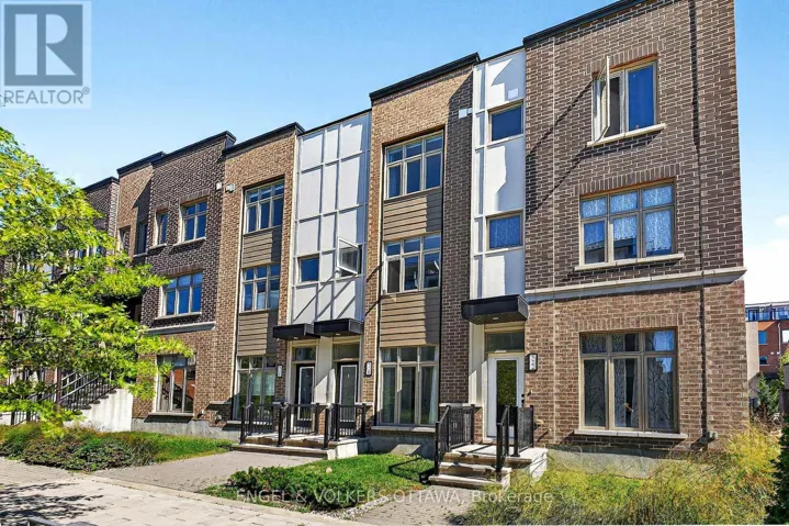 520 OZAWA PRIVATE, Ottawa, Ontario K1K4Z8