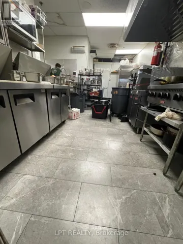 2 - 143 CLARENCE STREET, Brampton (Brampton East), Ontario L6W1T2