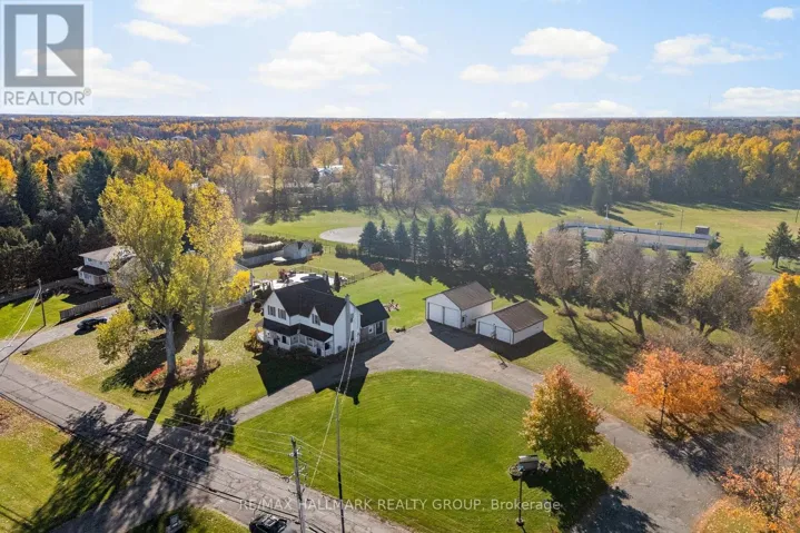 1456 MEADOW DRIVE, Ottawa, Ontario K4P1B1