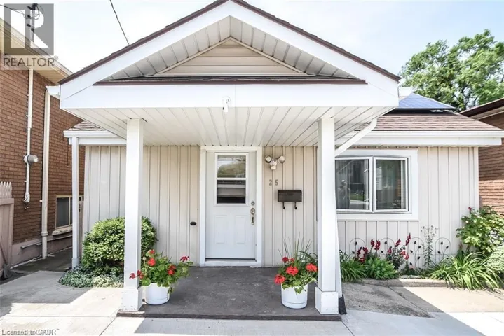 25 DELENA Avenue N, Hamilton, Ontario L8H6B5