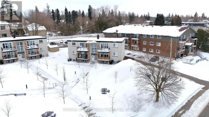 4 - 320 QUEEN STREET E, Centre Wellington (Fergus), Ontario N1M1T4