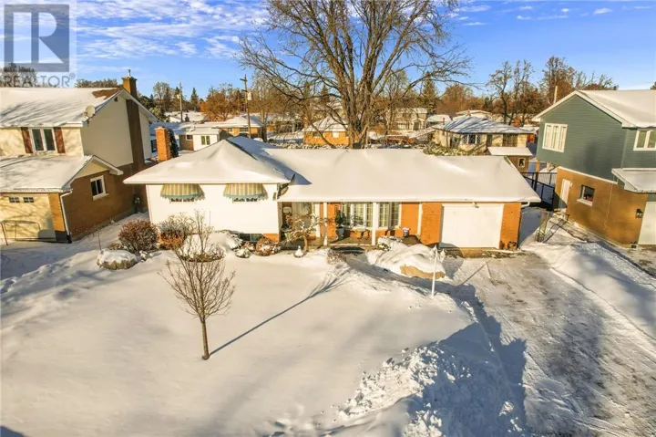 99 Kingston Crt, Sudbury, Ontario P3A1E1