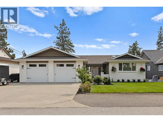 4215 6 Avenue, Peachland, British Columbia V0H1X5