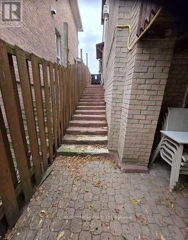 6585 EASTRIDGE ROAD, Mississauga (Meadowvale), Ontario L5N4L5