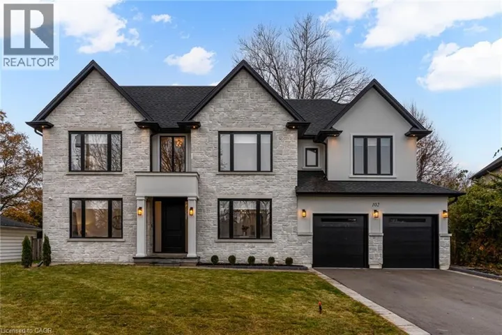 102 CUMMING Court, Ancaster, Ontario L9G1V3