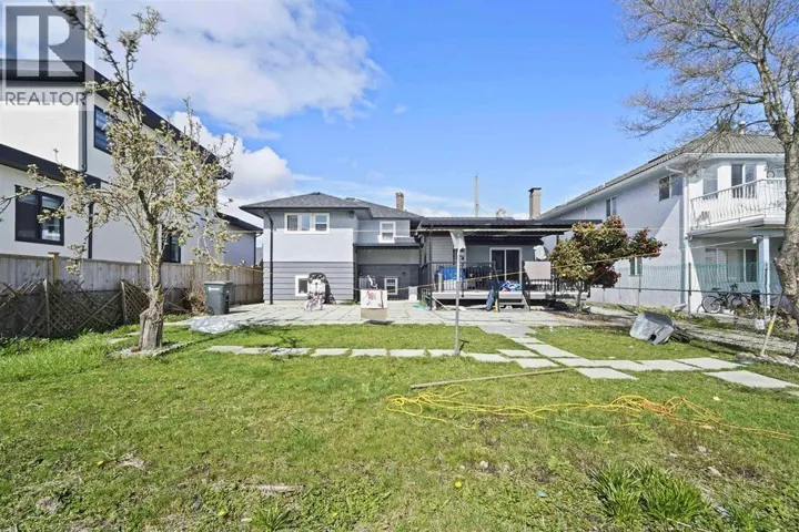 7768 18TH AVENUE, Burnaby, British Columbia V3N1J2