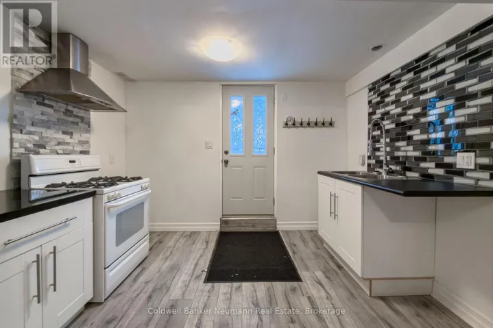 LOWER - 92 BRANT AVENUE, Guelph (Victoria North), Ontario N1E1G3