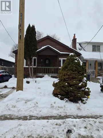10 BRYANT AVENUE, Toronto (Crescent Town), Ontario M4C5G8