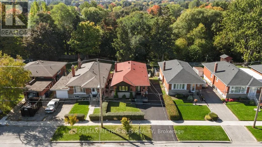 27 GULLY DRIVE, Toronto (Bendale), Ontario M1K4W3
