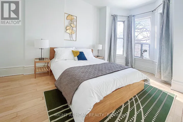 111 GLADSTONE AVENUE, Toronto (Little Portugal), Ontario M6J3L1