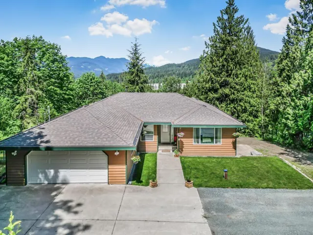 31161 SILVERHILL AVENUE, Mission, British Columbia V4S1G8