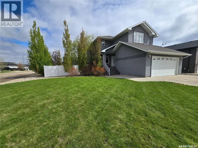 721 Barber CRESCENT, Weyburn, Saskatchewan S4H0B9