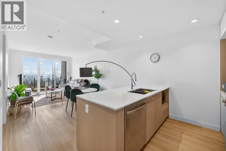 206 9580 TOWER ROAD, Burnaby, British Columbia V5A0G5