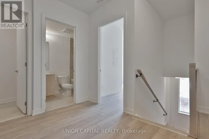 203 - 2 RED SQUIRREL LANE, Richmond Hill, Ontario L4S0P5