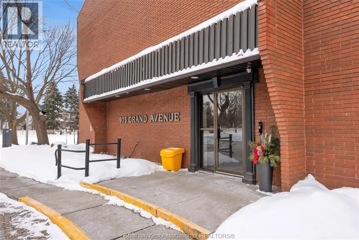 975 Grand AVENUE West Unit# 304, Chatham, Ontario N7L4Z6