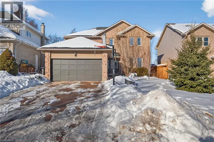 5 GIFFIN Road, Dundas, Ontario L9H6S1