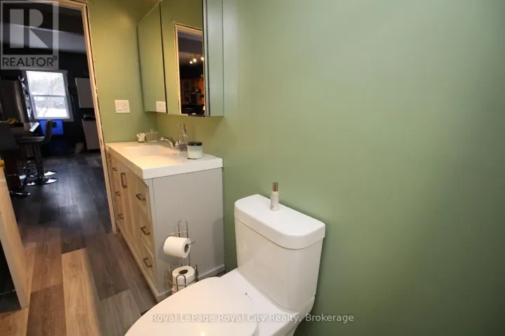 780