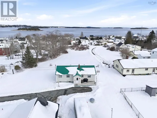 17 Freds Road, Western Shore, Nova Scotia B0J3M0