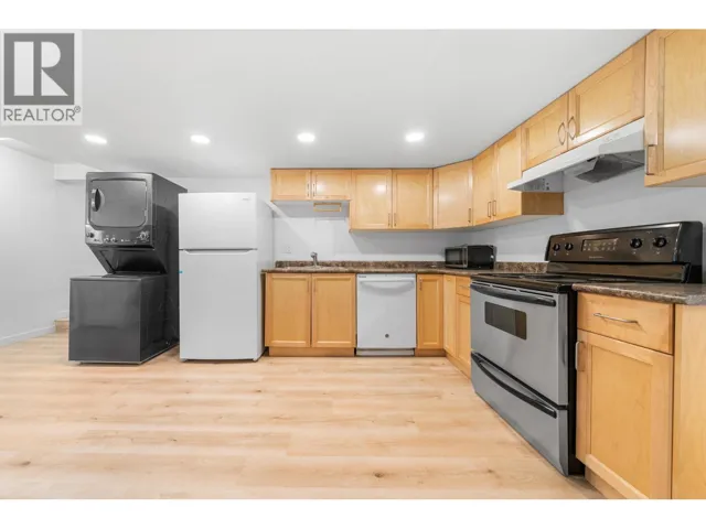 XXXX GRAND BOULEVARD, North Vancouver, British Columbia V7L3X8