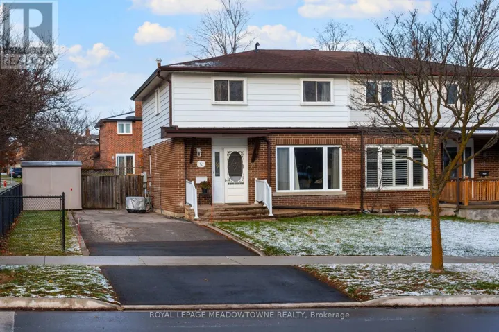 40 JOYCELYN DRIVE, Mississauga (Streetsville), Ontario L5M1T7