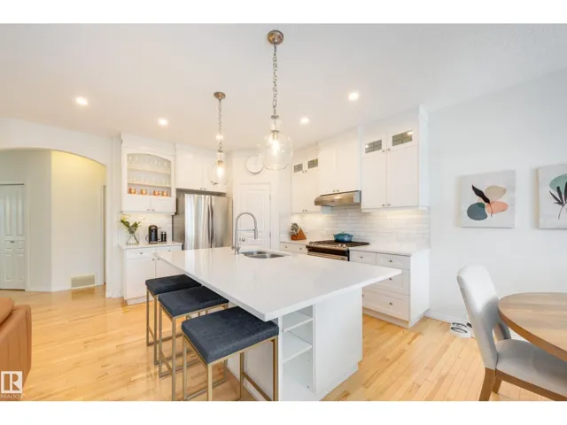 2532 BELL CO SW, Edmonton, Alberta T6W1J9