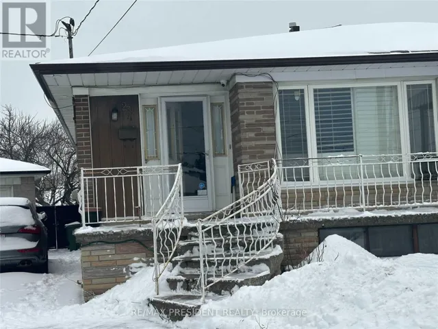 23 DAVELAYNE ROAD, Toronto (Humbermede), Ontario M9M2A6