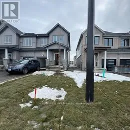 58 SANDERSON DRIVE, Kawartha Lakes (Lindsay), Ontario K9V0S8