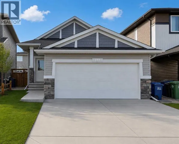 137 Willow Park N, Cochrane, Alberta T4C2N3