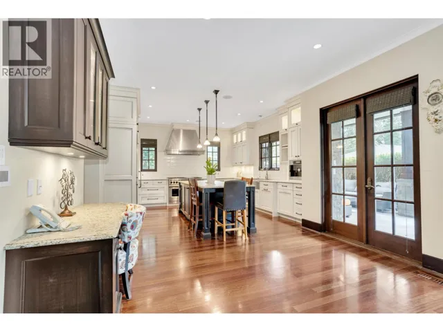 1807 ACADIA ROAD, Vancouver, British Columbia V6T1R2