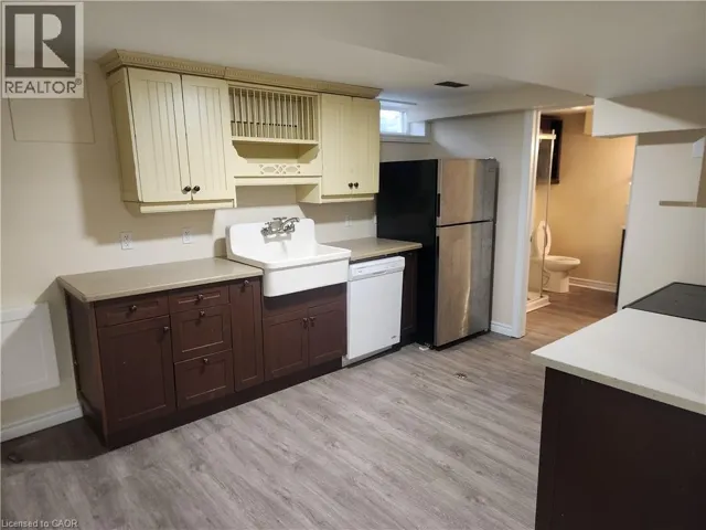 21 BELWOOD Crescent Unit# 2, Kitchener, Ontario N2C1Z4