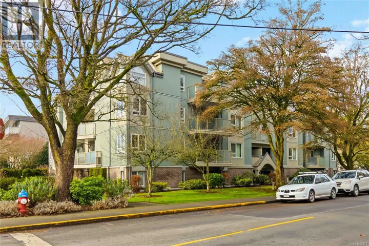 101 2710 Grosvenor Rd, Victoria, British Columbia V8T3M9