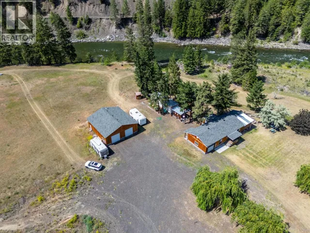 6097 Highway 3, Hedley, British Columbia V0X1N1