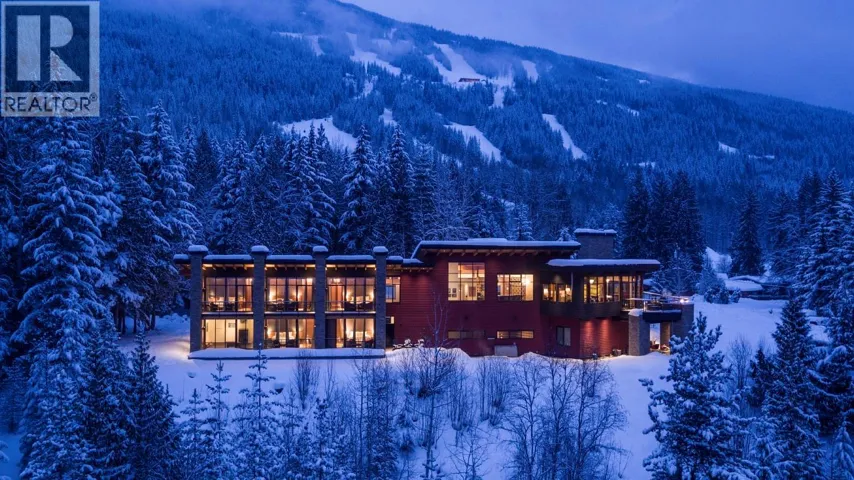 1944 Leidloff Road, Revelstoke, British Columbia V0E2S0