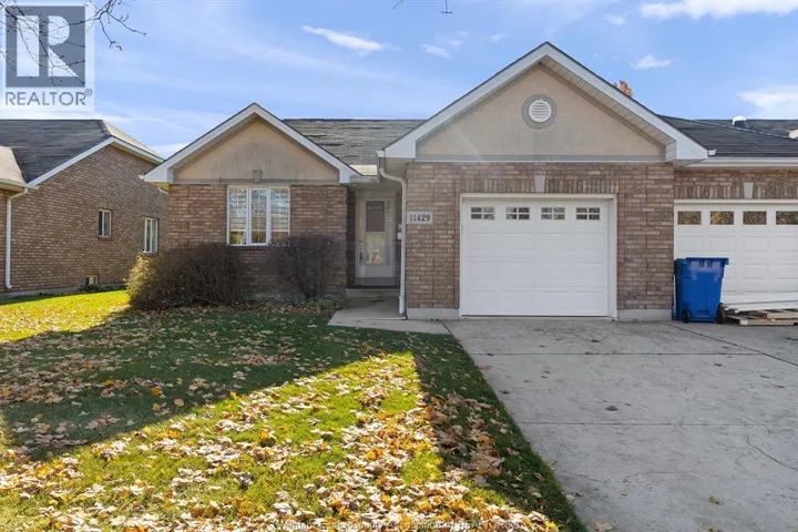 11429 ARVILLA STREET, Windsor, Ontario N8P1L5