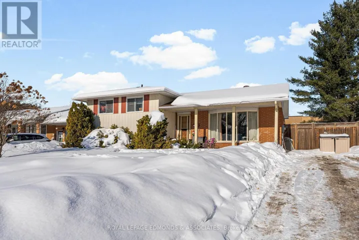 20 MAPLE AVENUE, Petawawa, Ontario K8H2Y5