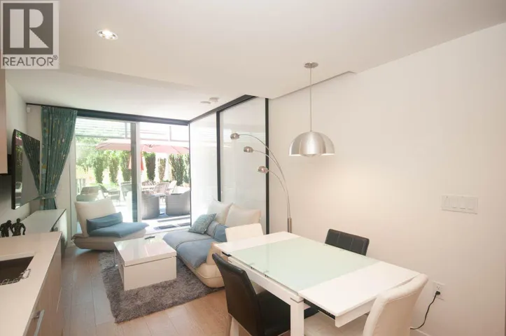 202 89 NELSON STREET, Vancouver, British Columbia V6Z3G7