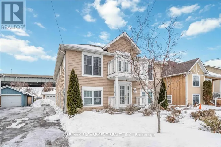 1056 BEACH BOULEVARD, Hamilton (Hamilton Beach), Ontario L8H6Z4