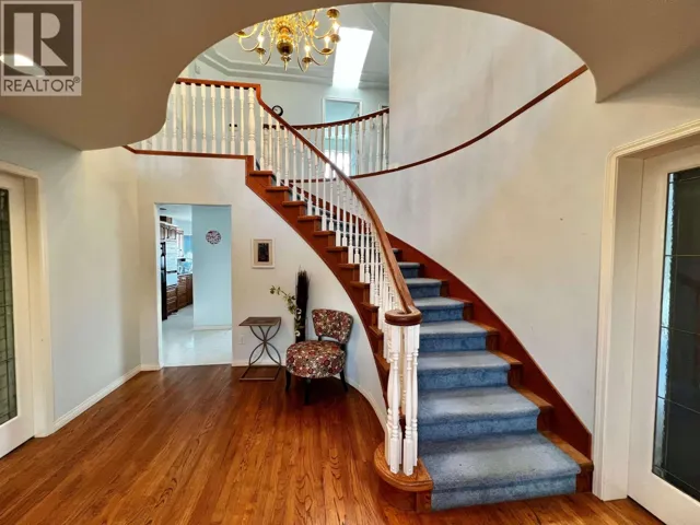 4864 WATLING STREET, Burnaby, British Columbia V5J1W5