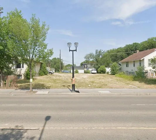 11833 FORT Road, Edmonton, Alberta T5B4G6