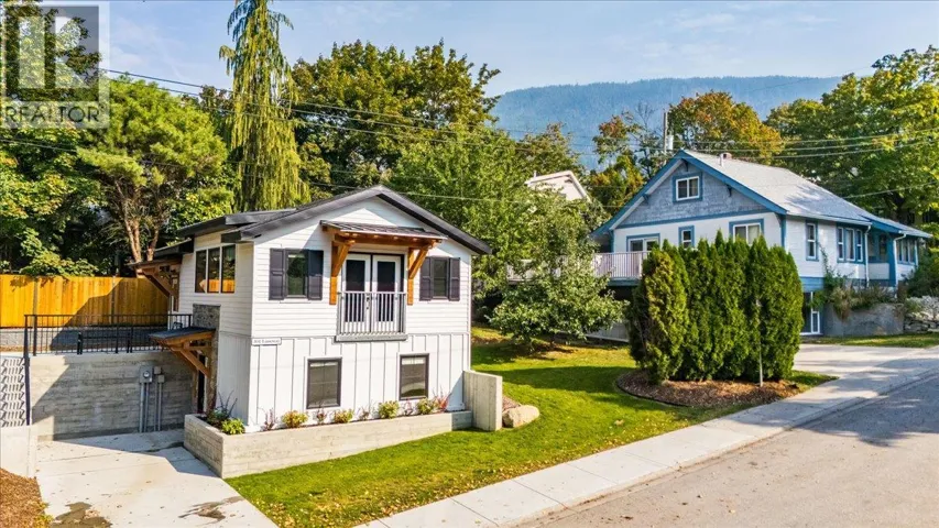 301 Carbonate Street, Nelson, British Columbia V1L4P6