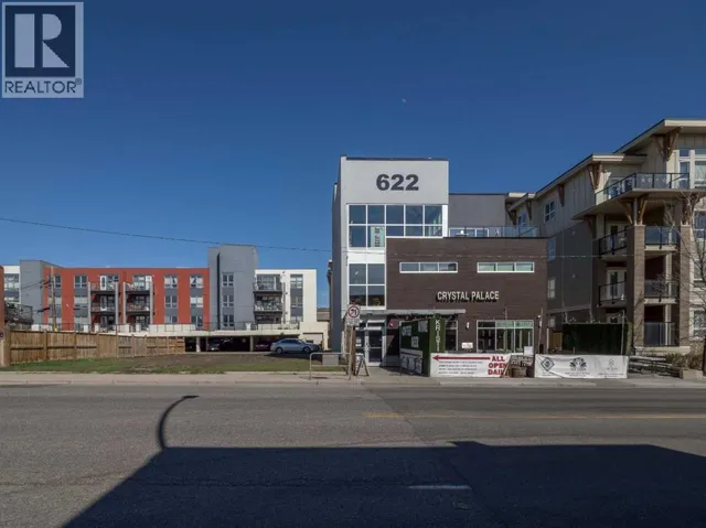 622 Edmonton Trail NE, Calgary, Alberta T2E3J4
