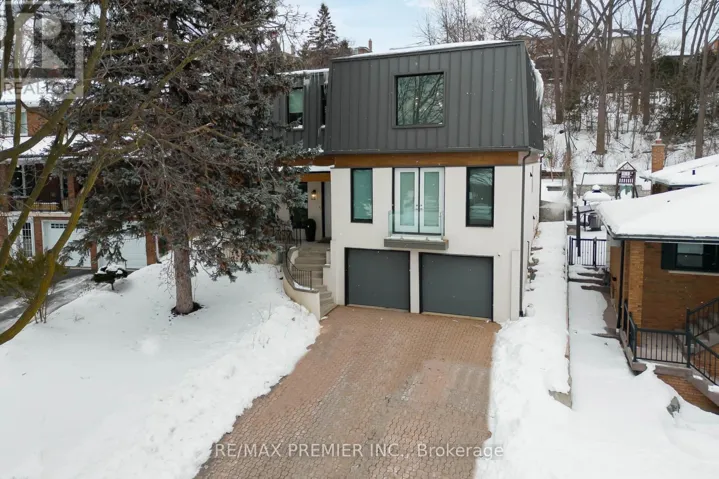 63 PIONEER LANE, Vaughan (East Woodbridge), Ontario L4L2J2