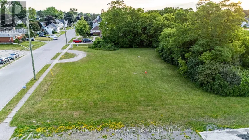 877 DUFFERIN STREET, Woodstock (Woodstock - South), Ontario N4S1Y8