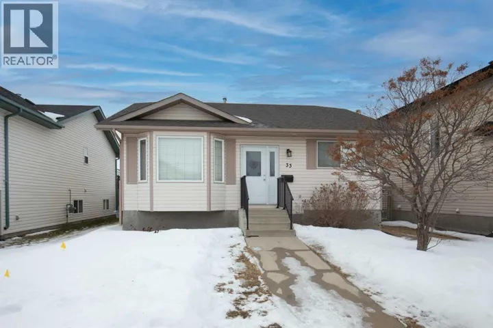 33 Duckering Close, Red Deer, Alberta T4R2Z3